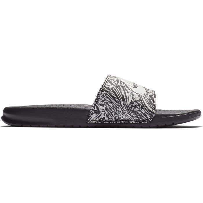 nike junior sandals